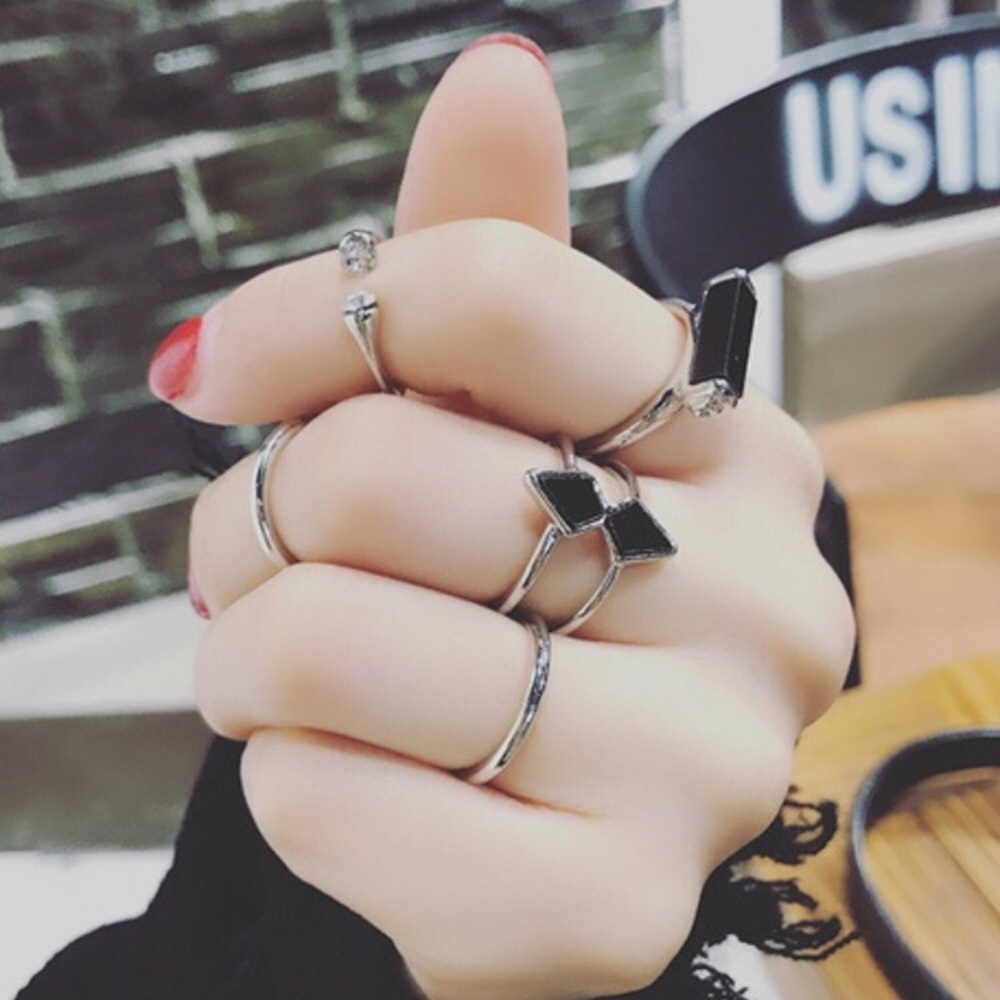 💎2 for $15💎 Last 5 Ring Set Gold Black Geometric